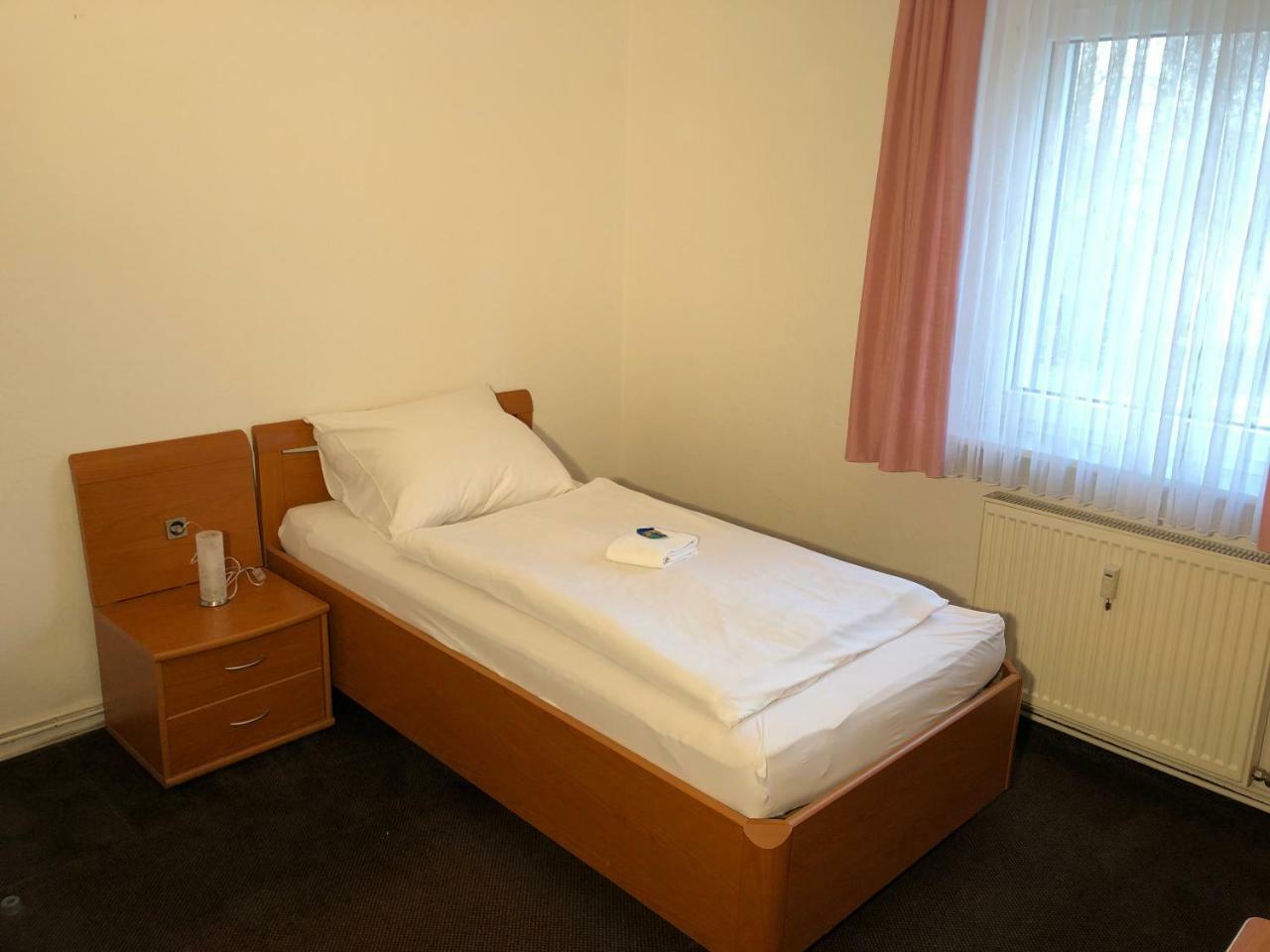 Hotel Mivano Lehrte Zewnętrze zdjęcie