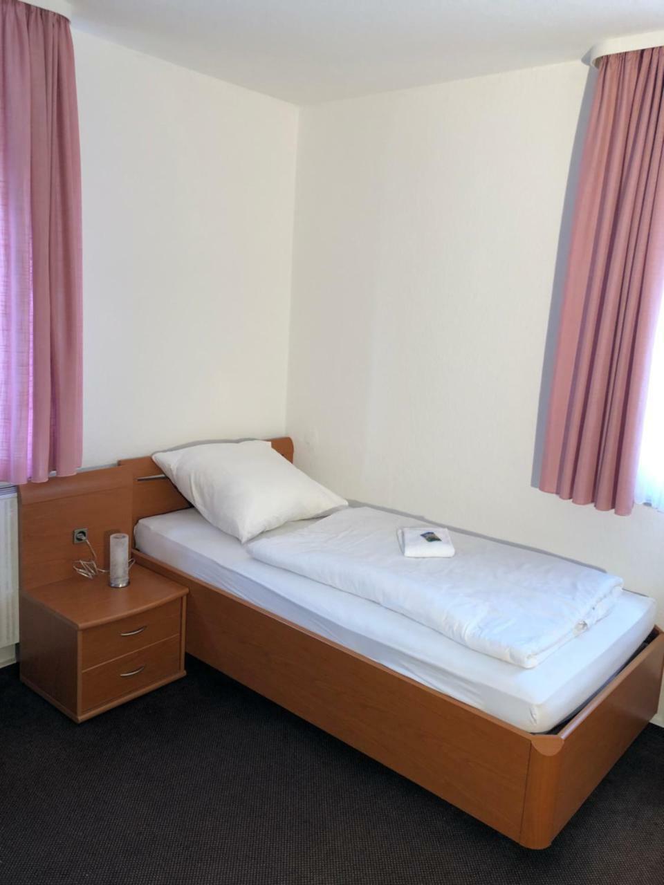 Hotel Mivano Lehrte Zewnętrze zdjęcie